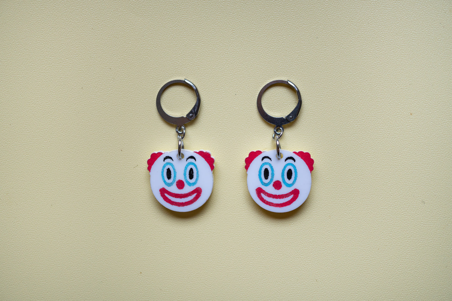 Minis - clowning around