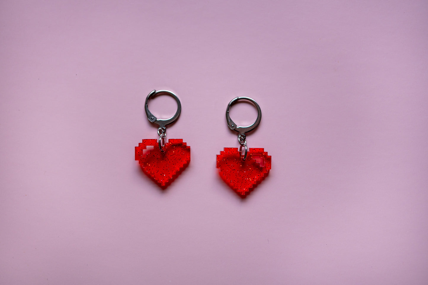 Red pixel heart huggies