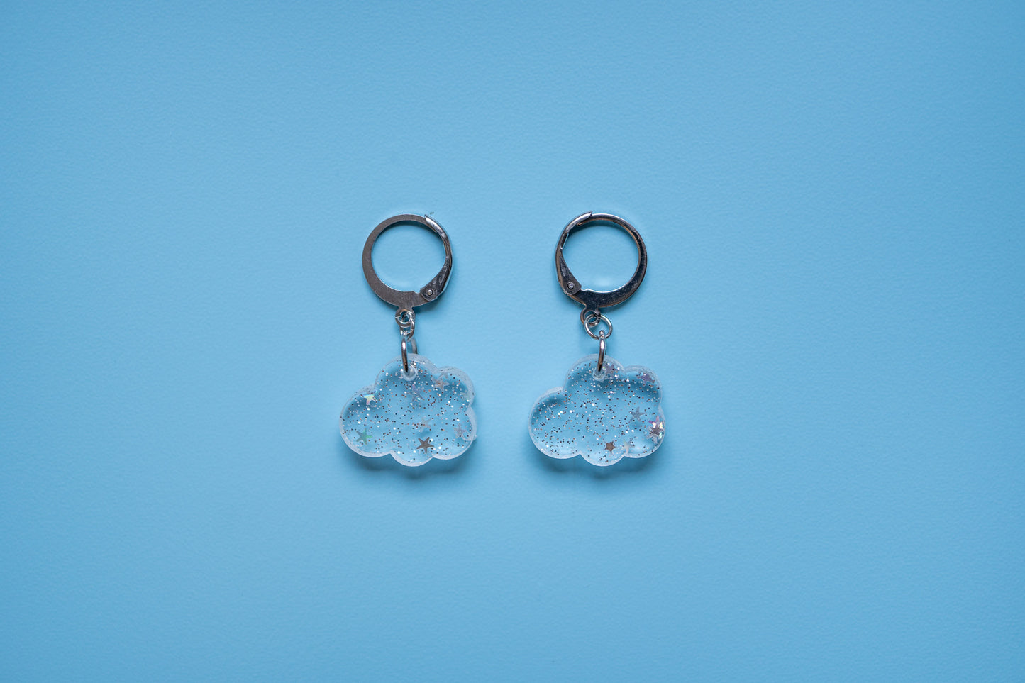 Sparkly cloud huggies